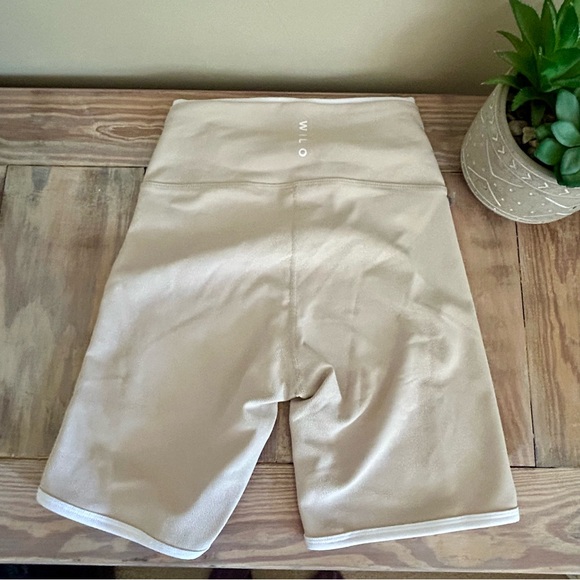 Wilo the Label Tan Shorts & Sports Bra Set ☀️ - Picture 5 of 10